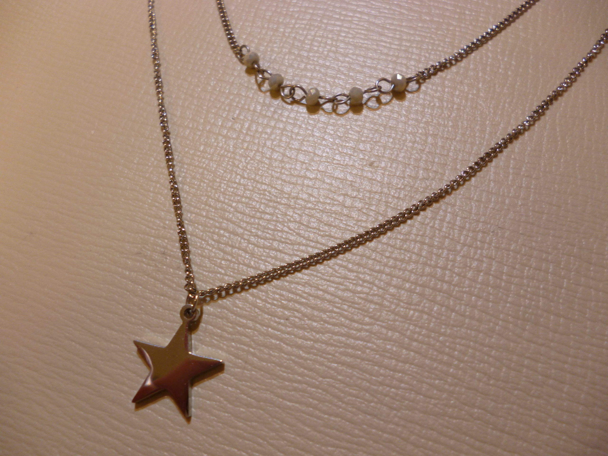 ネックレス　留め具　修理が必要な症状