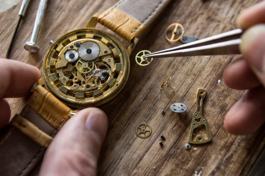 ◾️　渋谷で古いアンティーク時計・懐中時計の修理・オーバーホールで蘇ります。